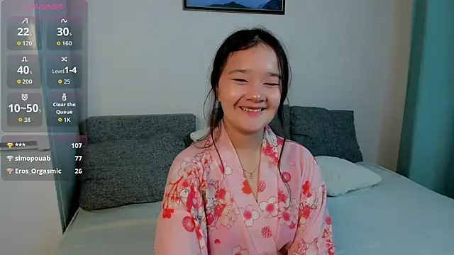 Maekko online show from 10/17/25, 07:49