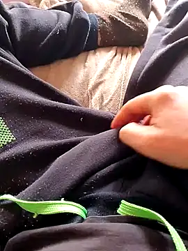 Snapshot of MaxiFabry chatting on 02/07/25, 10:08 MaxiFabry online show from 02/07/25, 10:08