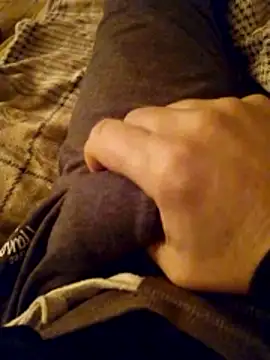 Snapshot of MaxiFabry chatting on 10/25/25, 07:52 MaxiFabry online show from 10/25/25, 07:52