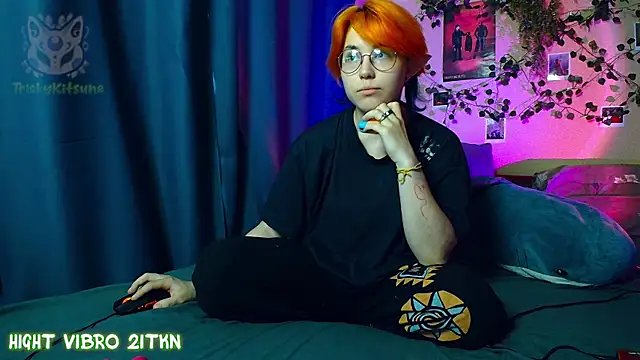 TrickyKitsune online show from 07/09/26, 04:22