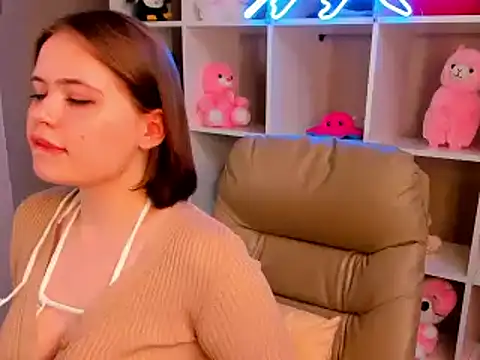 EricaElliott online show from 02/18/25, 10:27