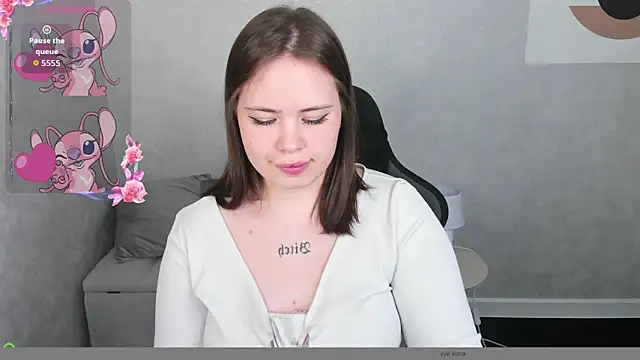 EricaElliott online show from 09/30/25, 08:52