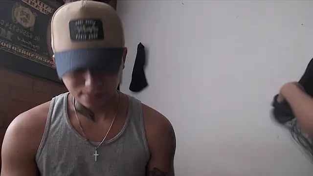 Snapshot of Thiago_x_Sahara chatting on 01/15/25, 11:53 Thiago x Sahara online show from 01/15/25, 11:53