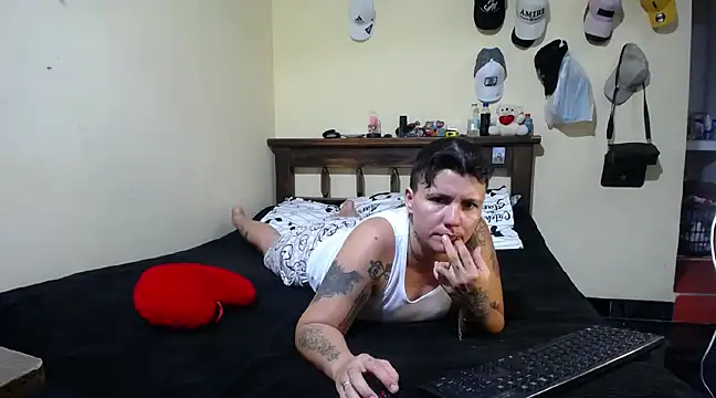 Snapshot of maite_delgado chatting on 02/18/25, 11:08 maite delgado online show from 02/18/25, 11:08