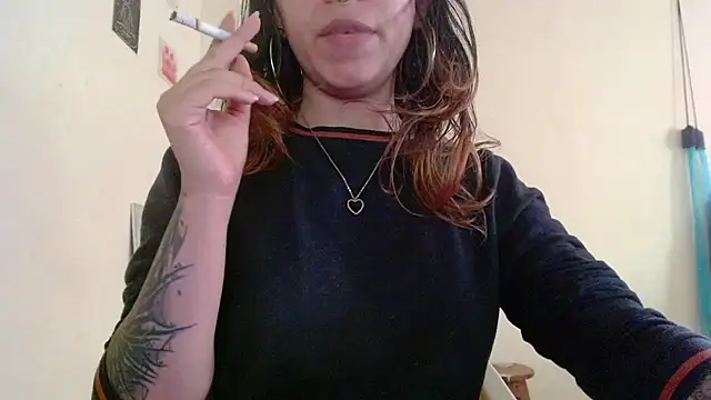 Snapshot of Maam_Ine chatting on 10/14/25, 09:59 Maam Ine online show from 10/14/25, 09:59