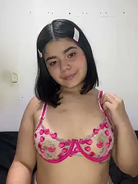 Snapshot of pretty_angela1 chatting on 01/13/25, 08:58 pretty angela1 online show from 01/13/25, 08:58
