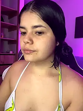 Snapshot of pretty_angela1 chatting on 10/10/25, 01:59 pretty angela1 online show from 10/10/25, 01:59