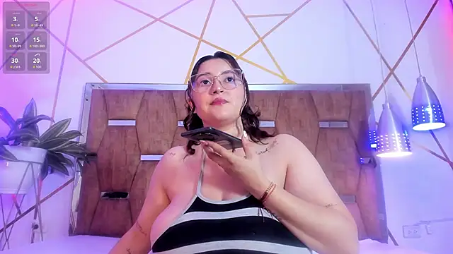 LunaPleasure online show from 12/04/25, 05:50