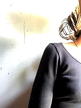 Snapshot of xxSexyTalia28 chatting on 10/08/25, 11:52 xxSexyTalia28 online show from 10/08/25, 11:52