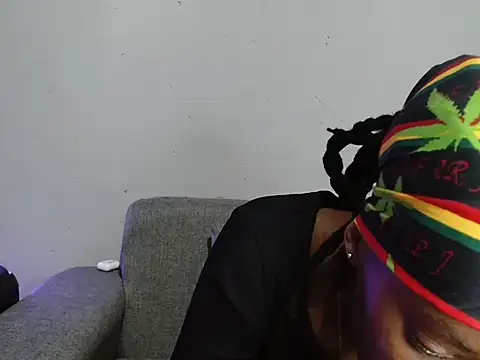 Snapshot of xxSexyTalia28 chatting on 10/23/25, 07:51 xxSexyTalia28 online show from 10/23/25, 07:51