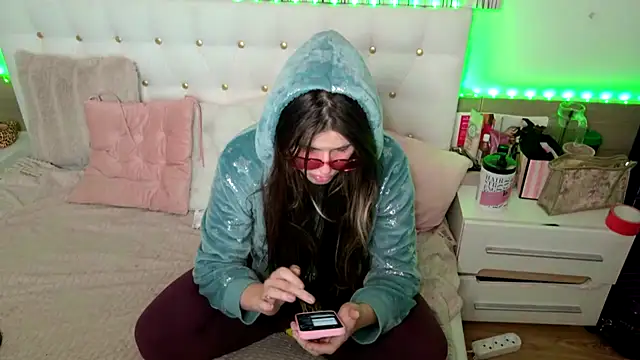 StellaFrost online show from 10/05/25, 03:10