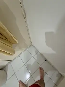 Maxoux02 online show from 02/15/25, 06:01