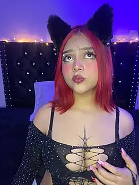 Snapshot of kath_kitty chatting on 02/06/25, 01:27 kath kitty online show from 02/06/25, 01:27