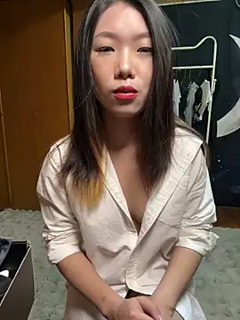 Snapshot of berberson chatting on 02/15/25, 12:43 berberson online show from 02/15/25, 12:43