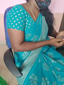 Snapshot of Tamil_roja69 chatting on 06/16/26, 05:43 Tamil roja69 online show from 06/16/26, 05:43