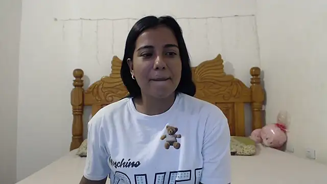 Coral0403 online show from 01/28/25, 06:28