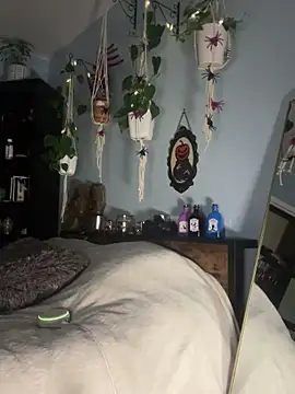 Snapshot of AlessasRoom chatting on 10/26/25, 06:03 AlessasRoom online show from 10/26/25, 06:03