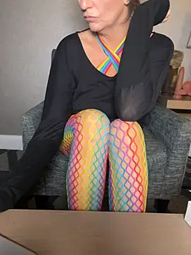 Snapshot of AlessasRoom chatting on 11/10/25, 12:09 AlessasRoom online show from 11/10/25, 12:09