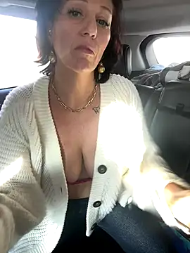 Snapshot of AlessasRoom chatting on 12/05/25, 08:05 AlessasRoom online show from 12/05/25, 08:05