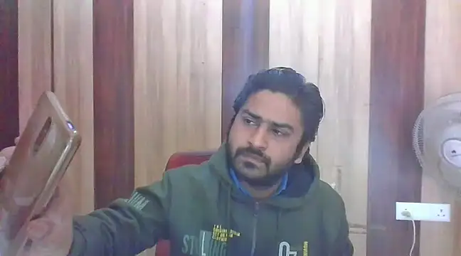 Snapshot of indihotguy chatting on 01/22/25, 06:42 indihotguy online show from 01/22/25, 06:42