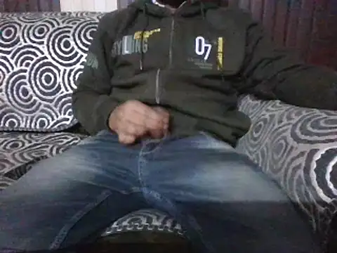 Snapshot of indihotguy chatting on 02/04/25, 01:38 indihotguy online show from 02/04/25, 01:38