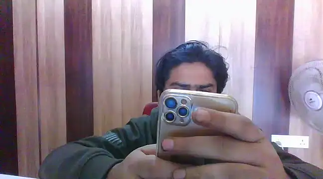 Snapshot of indihotguy chatting on 02/06/25, 07:56 indihotguy online show from 02/06/25, 07:56