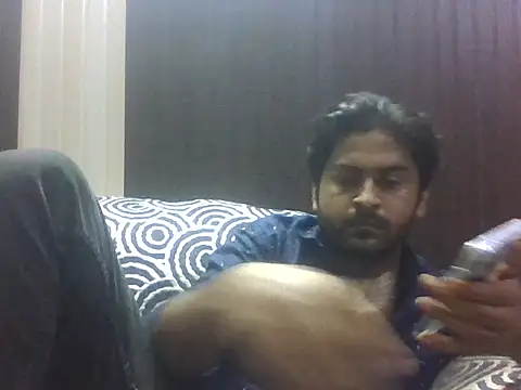 Snapshot of indihotguy chatting on 09/17/25, 03:03 indihotguy online show from 09/17/25, 03:03