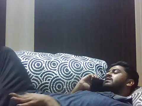 Snapshot of indihotguy chatting on 09/29/25, 12:21 indihotguy online show from 09/29/25, 12:21