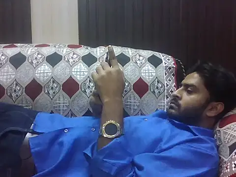 Snapshot of indihotguy chatting on 10/31/25, 12:39 indihotguy online show from 10/31/25, 12:39