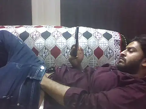 Snapshot of indihotguy chatting on 11/04/25, 06:07 indihotguy online show from 11/04/25, 06:07