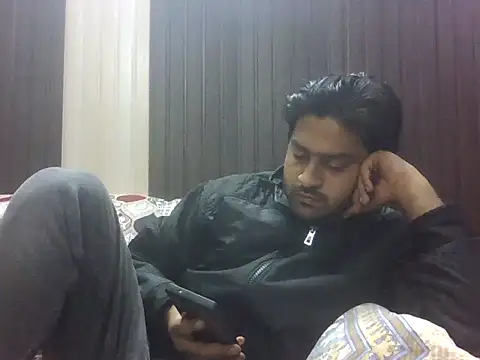 Snapshot of indihotguy chatting on 11/15/25, 12:23 indihotguy online show from 11/15/25, 12:23