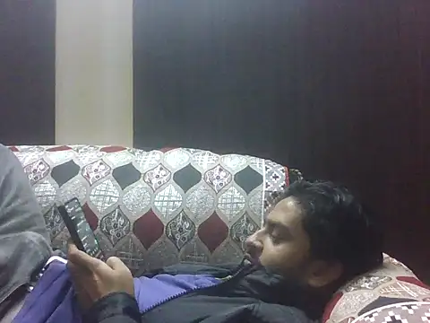 Snapshot of indihotguy chatting on 11/16/25, 01:49 indihotguy online show from 11/16/25, 01:49