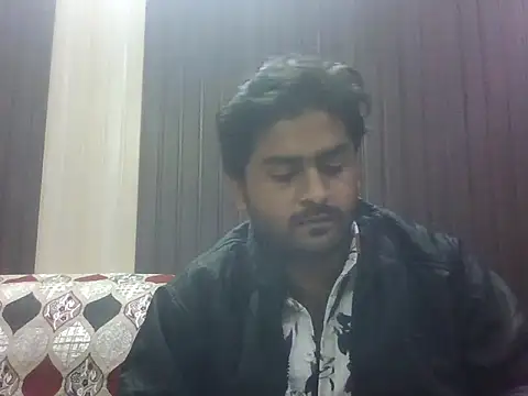 Snapshot of indihotguy chatting on 11/17/25, 02:12 indihotguy online show from 11/17/25, 02:12