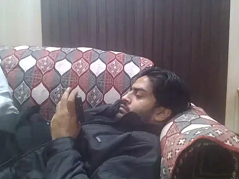 Snapshot of indihotguy chatting on 11/24/25, 12:27 indihotguy online show from 11/24/25, 12:27