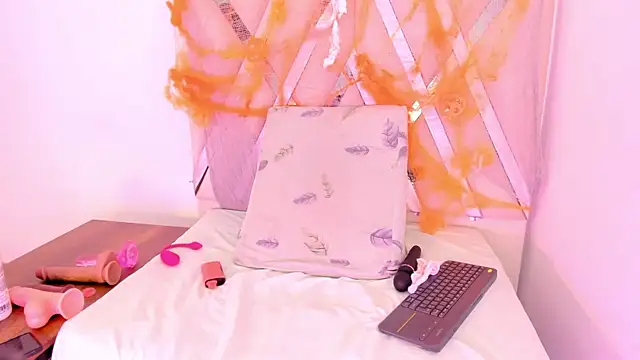 CATTLEYA BIANCHI145 online show from 10/11/25, 02:55