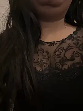 Snapshot of queen_pari chatting on 12/25/24, 12:47 queen pari online show from 12/25/24, 12:47