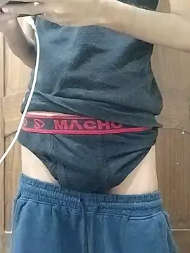 fakelove95 online show from 11/04/25, 05:17