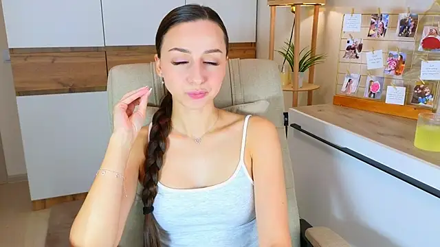 Snapshot of mellowness_ chatting on 10/02/25, 11:39 mellowness  online show from 10/02/25, 11:39