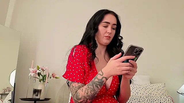 KimKhallifa online show from 03/04/26, 06:19