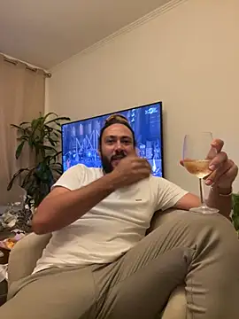danic monte online show from 10/26/25, 08:37