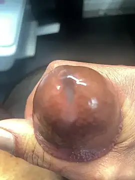 Snapshot of MrLatinKing chatting on 01/18/25, 03:05 MrLatinKing online show from 01/18/25, 03:05