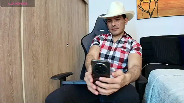 Andrewstelle coleman online show from 04/15/26, 02:40