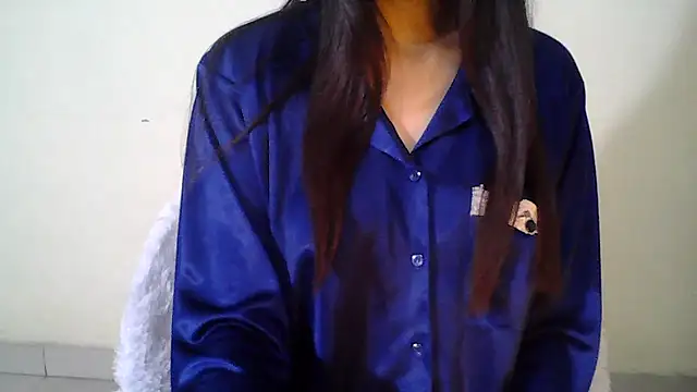 Snapshot of Naughty_Nayra chatting on 10/30/25, 01:34 Naughty Nayra online show from 10/30/25, 01:34