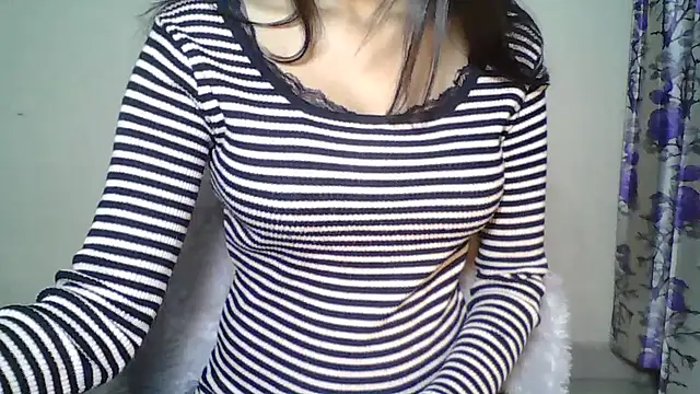 Snapshot of Naughty_Nayra chatting on 12/04/25, 12:25 Naughty Nayra online show from 12/04/25, 12:25