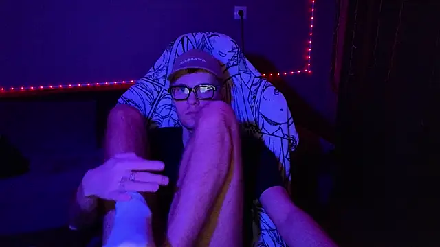 Leonnextdoor online show from 01/12/25, 06:38