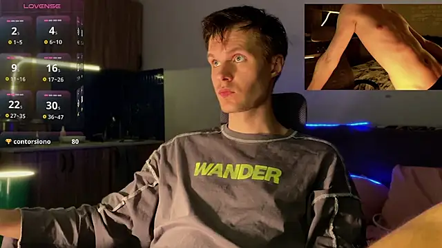 Leonnextdoor online show from 04/18/26, 08:53