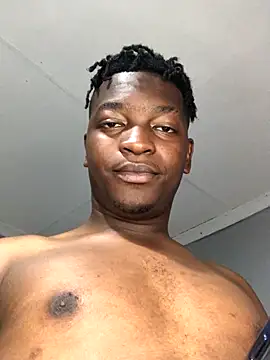 Snapshot of Redfucks333 chatting on 11/05/25, 08:42 Redfucks333 online show from 11/05/25, 08:42