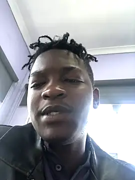 Snapshot of Redfucks333 chatting on 11/24/25, 01:33 Redfucks333 online show from 11/24/25, 01:33