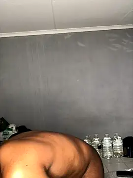 Snapshot of Redfucks333 chatting on 12/19/25, 06:15 Redfucks333 online show from 12/19/25, 06:15