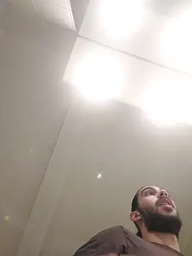 Snapshot of Levi_Latino chatting on 11/07/25, 09:15 Levi Latino online show from 11/07/25, 09:15